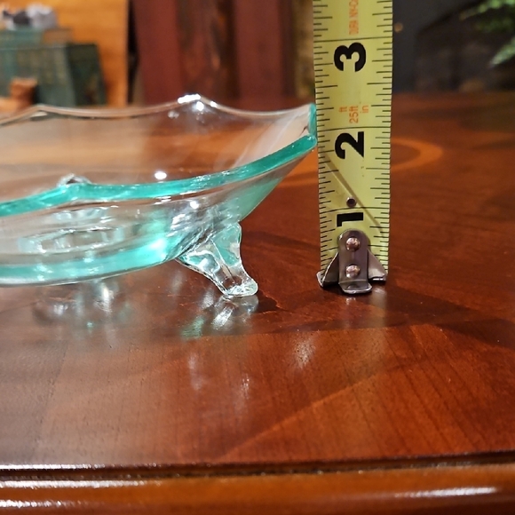 Vintage Depression Glass Flower Bouquet Footed Bowl, UV Reactive Edge & Feet - Picture 9 of 9